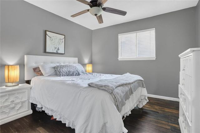 305 NW 60th Terrace, Kansas City, MO 64118