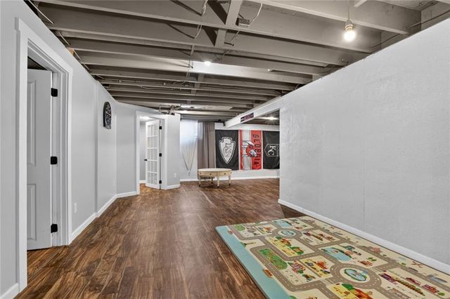 305 NW 60th Terrace, Kansas City, MO 64118
