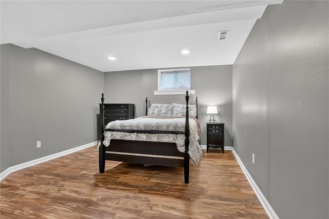 305 NW 60th Terrace, Kansas City, MO 64118