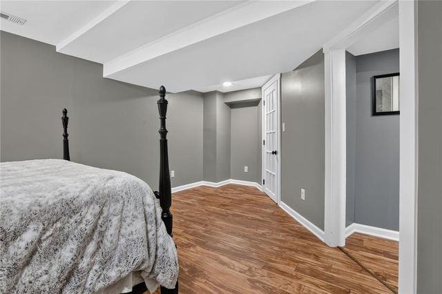 305 NW 60th Terrace, Kansas City, MO 64118