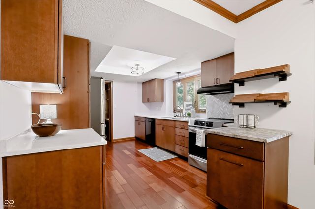 108 Glenbrook Lane, Avon, IN 46123