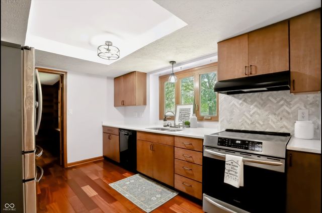 108 Glenbrook Lane, Avon, IN 46123
