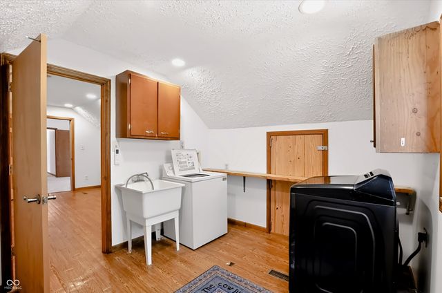 108 Glenbrook Lane, Avon, IN 46123