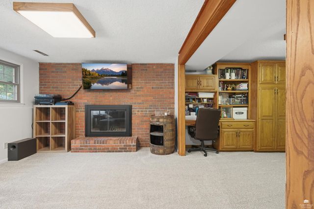 2229 Seaton Avenue, Manhattan, KS 66502