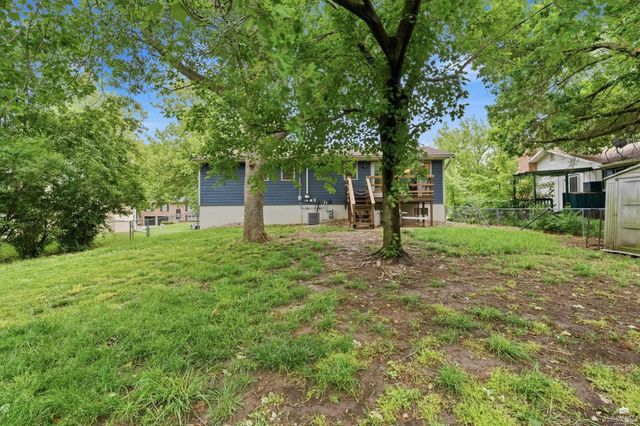 2229 Seaton Avenue, Manhattan, KS 66502