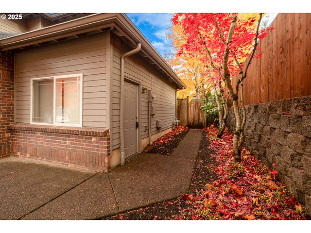 7770 Sw OVIATT Dr, Beaverton, OR 97007