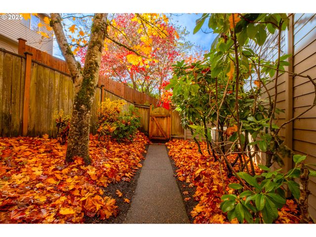 7770 Sw OVIATT Dr, Beaverton, OR 97007