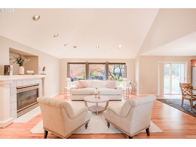 7770 Sw OVIATT Dr, Beaverton, OR 97007