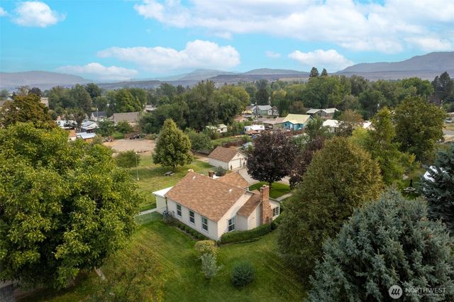 211 S Granite Street, Omak, WA 98841