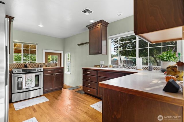 211 S Granite Street, Omak, WA 98841