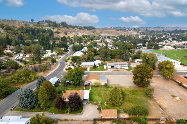 211 S Granite Street, Omak, WA 98841