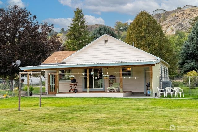 211 S Granite Street, Omak, WA 98841