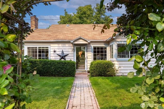 211 S Granite Street, Omak, WA 98841