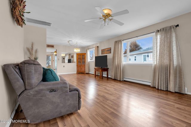 16 San Juan Court, Toms River, NJ 08757