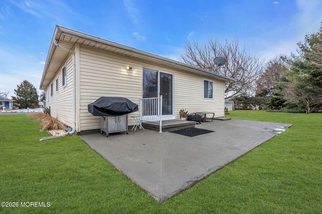 16 San Juan Court, Toms River, NJ 08757