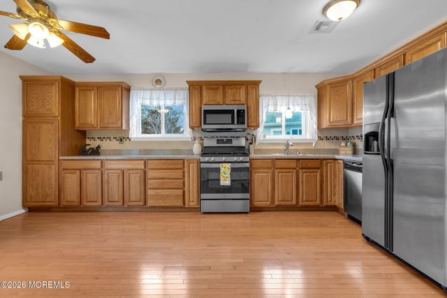 16 San Juan Court, Toms River, NJ 08757