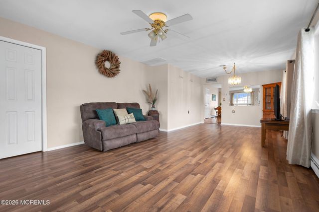 16 San Juan Court, Toms River, NJ 08757