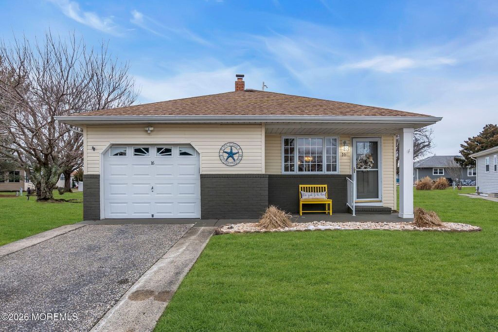 16 San Juan Court, Toms River, NJ 08757