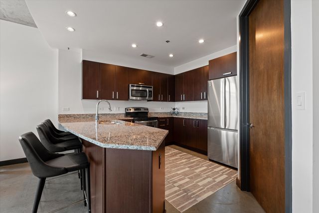 1510 Demonbreun St Apt 711, Nashville, TN 37203
