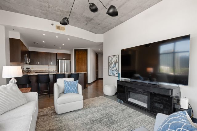 1510 Demonbreun St Apt 711, Nashville, TN 37203