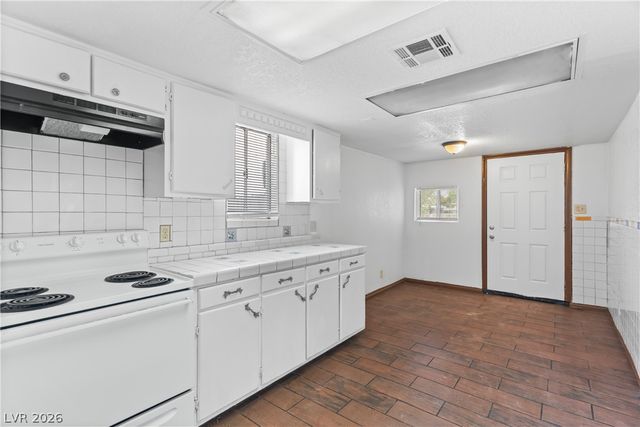 1615 Eastwood Drive, Las Vegas, NV 89104