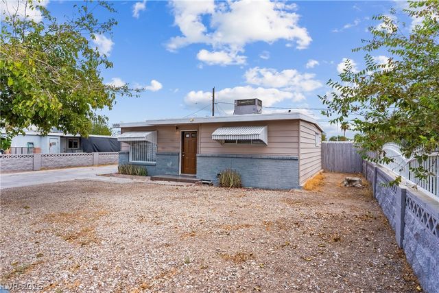 1615 Eastwood Drive, Las Vegas, NV 89104
