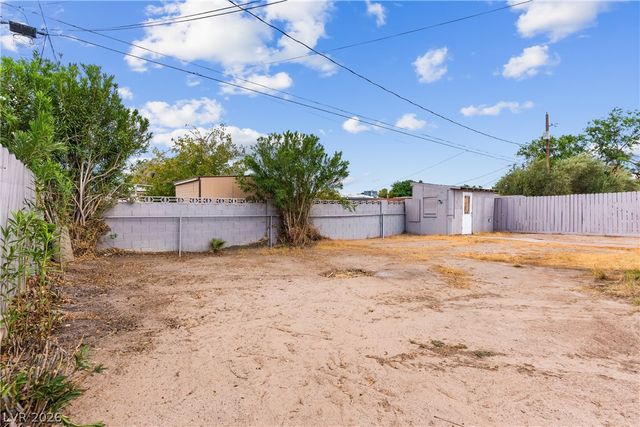 1615 Eastwood Drive, Las Vegas, NV 89104
