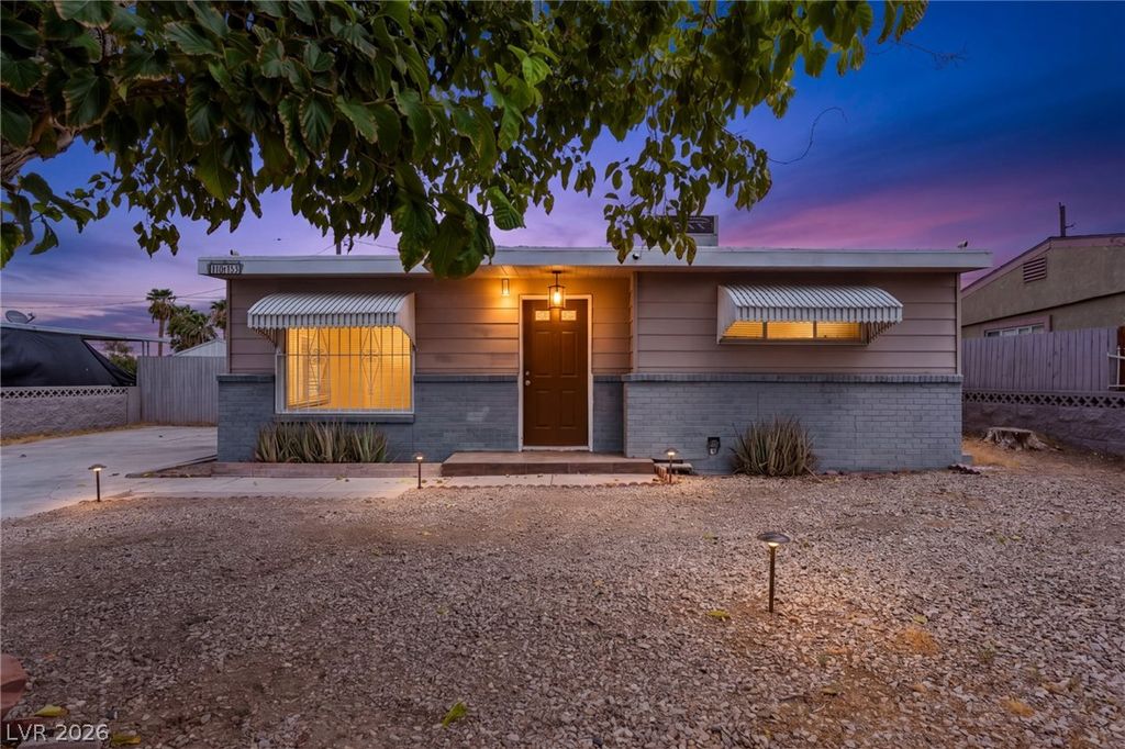 1615 Eastwood Drive, Las Vegas, NV 89104