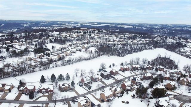 183 Hickory Heights, South Fayette, PA 15017