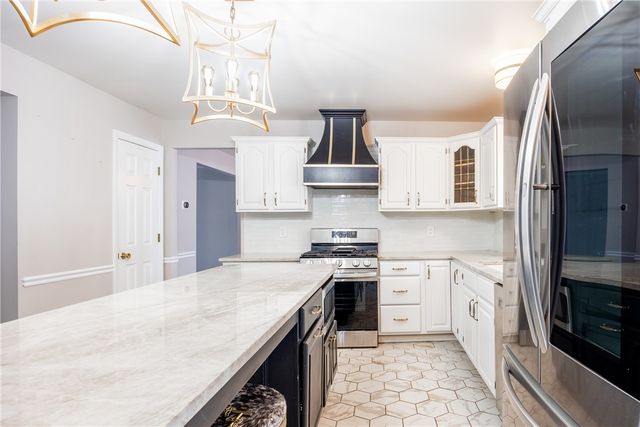 183 Hickory Heights, South Fayette, PA 15017