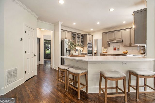 4655 Gilhams Road NE, Roswell, GA 30075