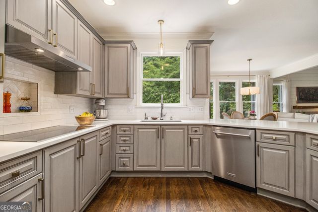 4655 Gilhams Road NE, Roswell, GA 30075