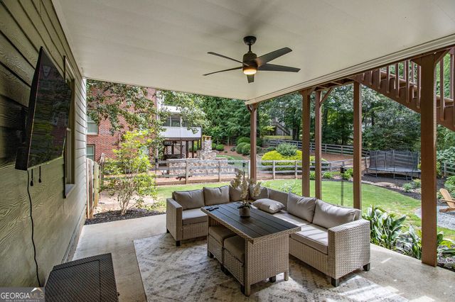 4655 Gilhams Road NE, Roswell, GA 30075