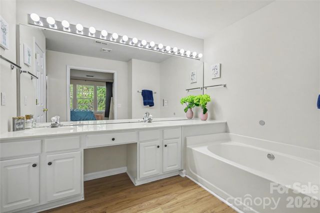 6930 Beverly Springs Drive, Charlotte, NC 28270