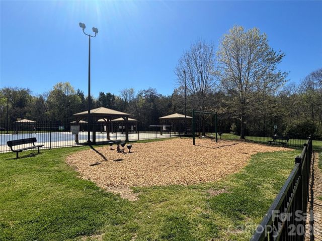 6930 Beverly Springs Drive, Charlotte, NC 28270