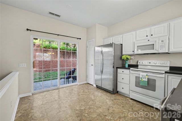 6930 Beverly Springs Drive, Charlotte, NC 28270