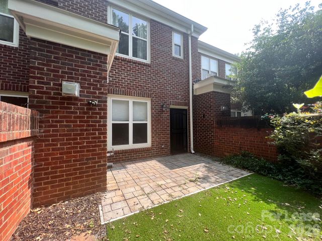 819 Northeast Drive 69, Davidson, NC 28036