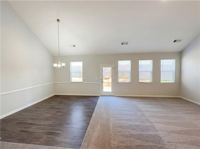 943 Liberty Bell Run, Hoschton, GA 30548