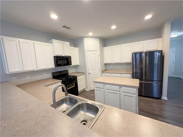 943 Liberty Bell Run, Hoschton, GA 30548