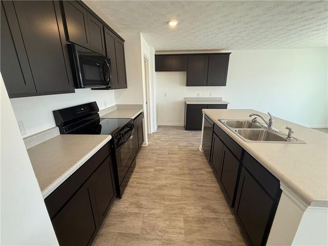 4005 Chakeres Avenue, Springfield, OH 45505