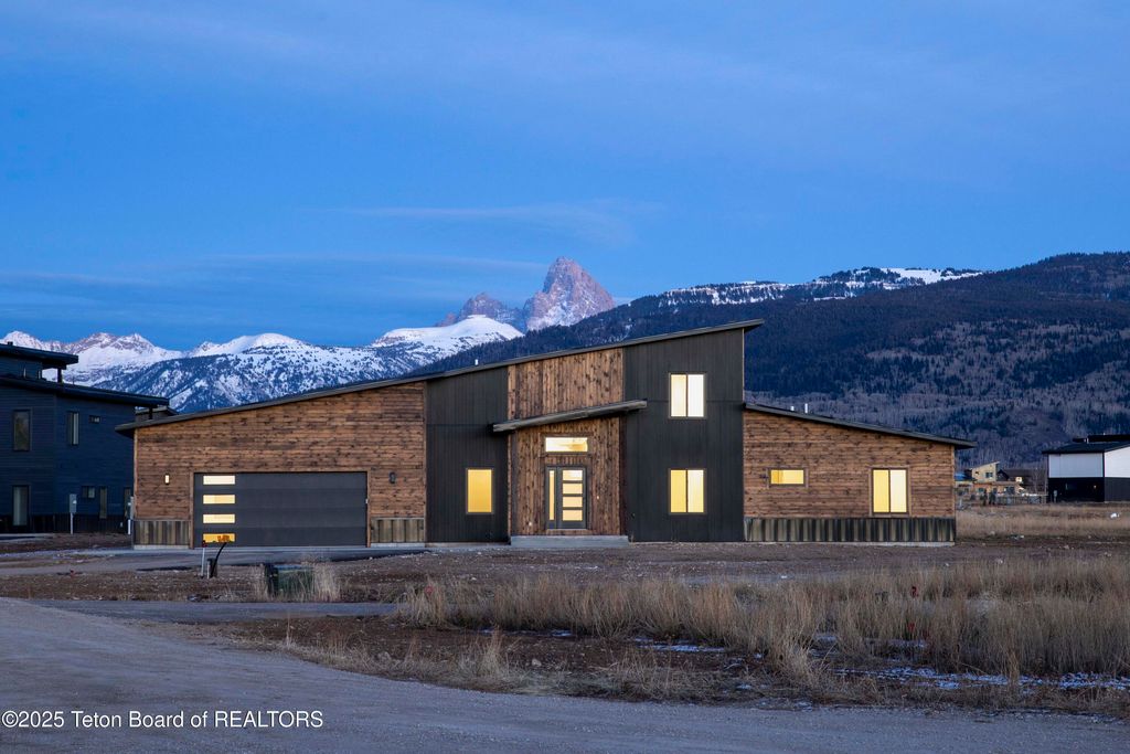 1169 PRAIRIE DOG Way, Driggs, ID 83422 photo 35