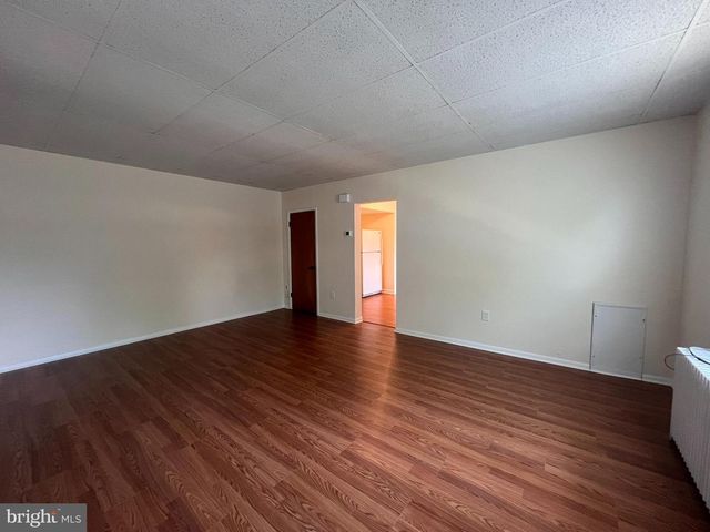 28-30 W GREENWOOD AVE, Lansdowne, PA 19050