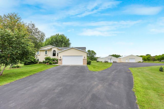 19823 Tiger Street NW, Elk River, MN 55330