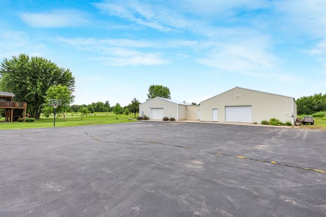19823 Tiger Street NW, Elk River, MN 55330