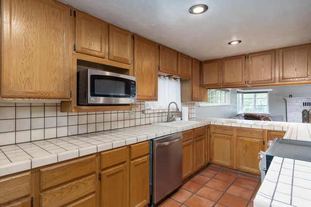 35228 Lenard Road, Springville, CA 93265