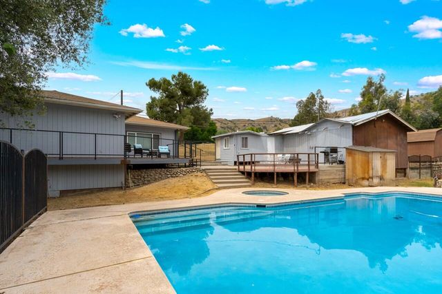 35228 Lenard Road, Springville, CA 93265