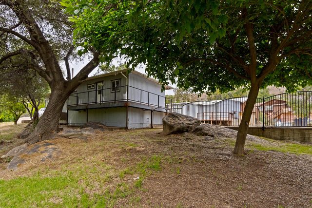 35228 Lenard Road, Springville, CA 93265