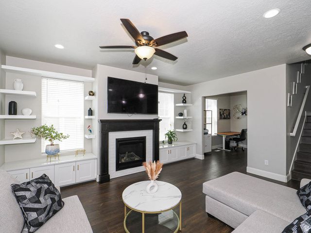 11576 S WILLOW WALK DR, South Jordan, UT 84009
