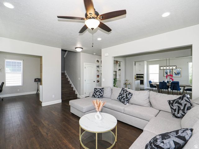 11576 S WILLOW WALK DR, South Jordan, UT 84009