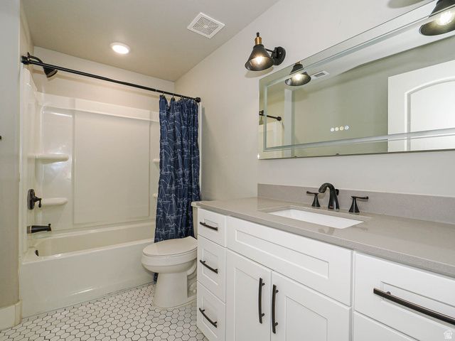 11576 S WILLOW WALK DR, South Jordan, UT 84009